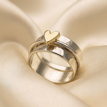 Lade das Bild in den Galerie-Viewer, Vintage-Ring – Herzgold trifft Silberglanz