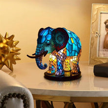 Carica l'immagine nel visualizzatore di Gallery, LeuchtElefant - lampada artigianale che fa brillare i cuori