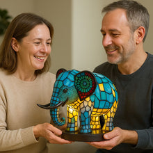 Carica l'immagine nel visualizzatore di Gallery, LeuchtElefant - lampada artigianale che fa brillare i cuori