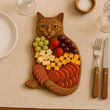 Carica l'immagine nel visualizzatore di Gallery, Piatto da portata in legno artigianale a forma di gatto
