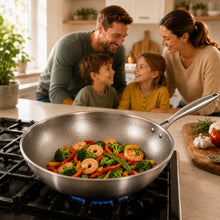 Lade das Bild in den Galerie-Viewer, TitanPure Pro – Beschichtungsfreie Wok-Pfanne ohne PFAS &amp; PTFE